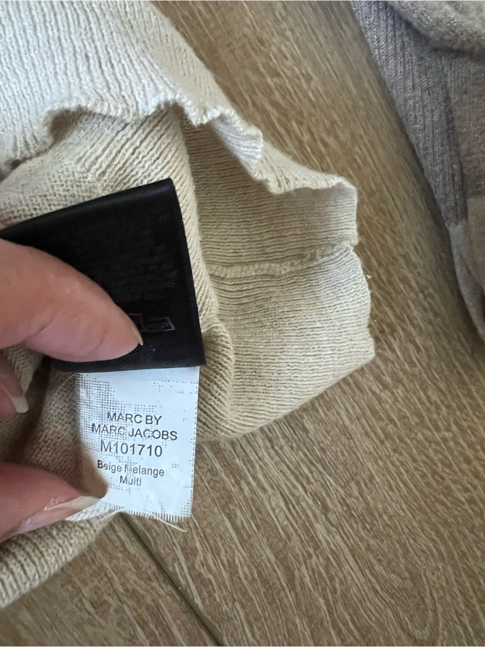 Marc By Marc Jacobs Beige and Cream Ribbed-Neck Colorblock Sweater S - Picture 5 of 8